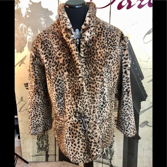 Cute teddy in animal print by Duffel size small - Picture 1 of 3